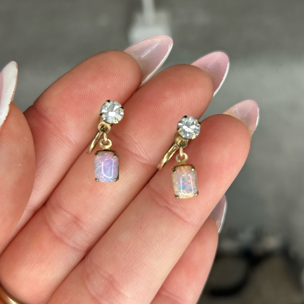 Elegant Gold and Fire Opal Drop Earrings - Picture 5 of 5